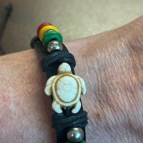 EUC turtle bracelet - Picture 3 of 3